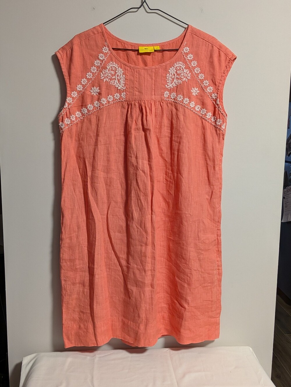 Roberta Roller Rabbit. Embroidered Coral Linen  Shift Dress With Embroidery. EUC